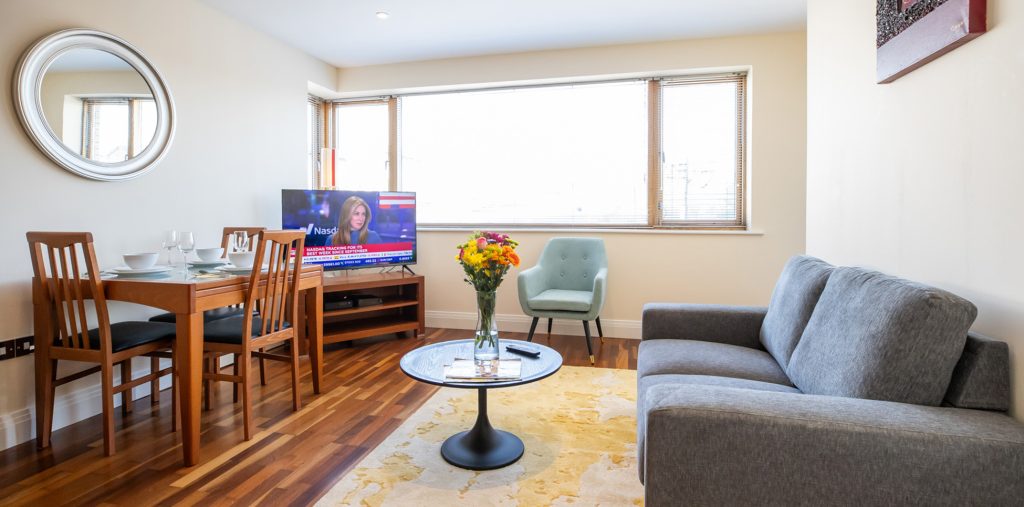 Hogan Square Apartments By City Break Apartments