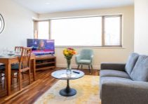 Hogan Square Apartments By City Break Apartments